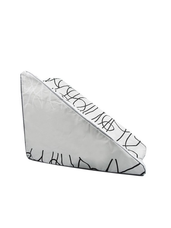 Klin przeciwobrzękowy pod rękę po mastektomii mały z wgłębieniem 44x33x55 cm grubość 22 L