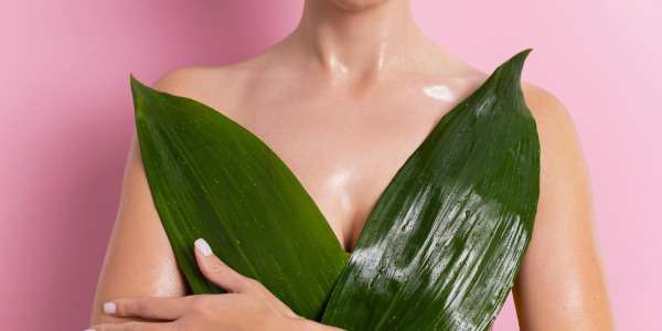 Pielęgnacja biustu po operacji – jak dbać o piersi i blizny po zabiegu?